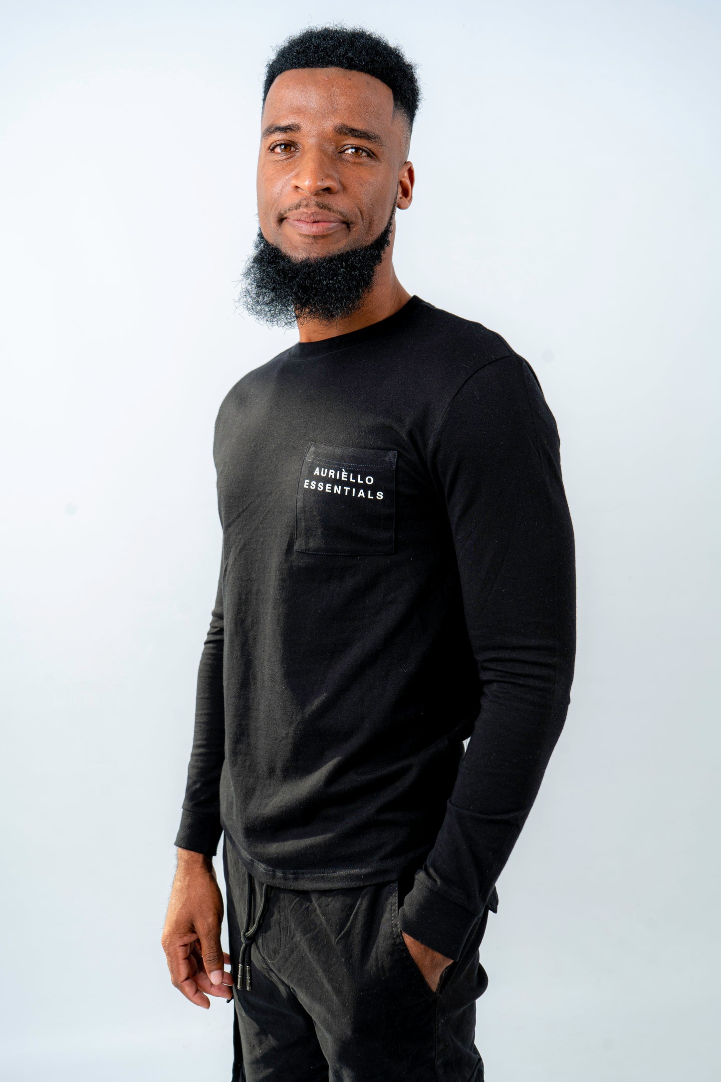 AURIÉLLO ESSENTIALS LONG SLEEVE TEE